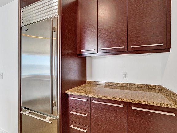 4th image of 425 1st St Unit 1801