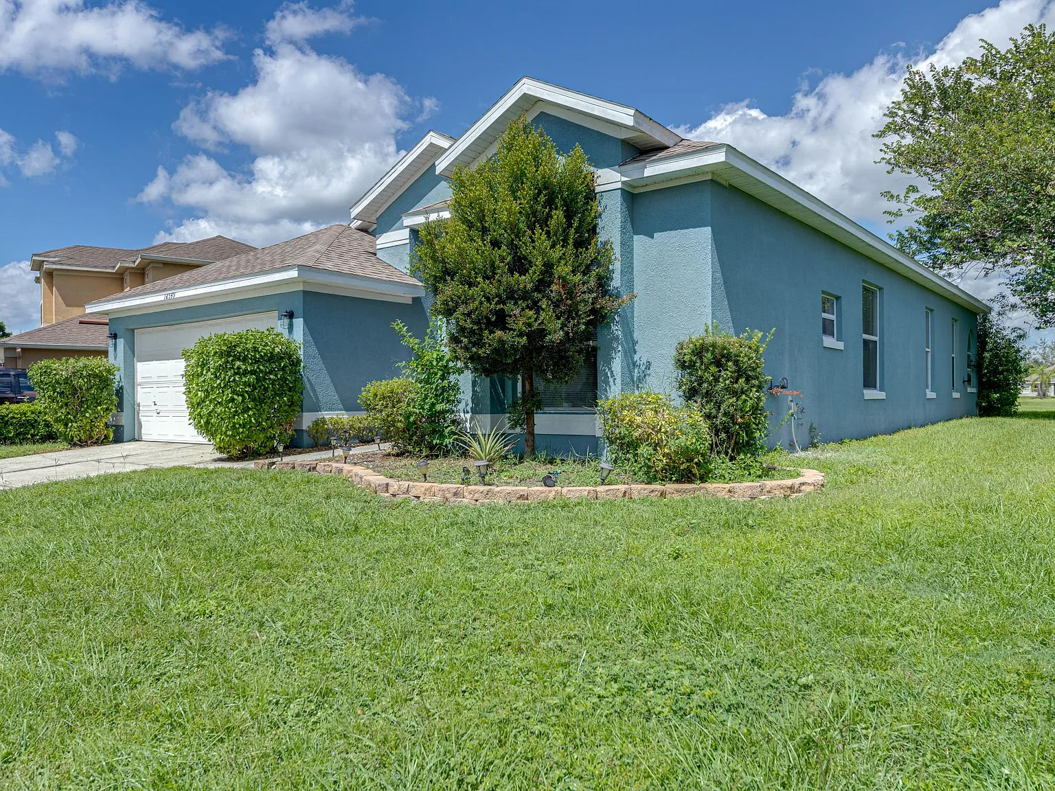 12549 Waterhaven Cir — Photo 3