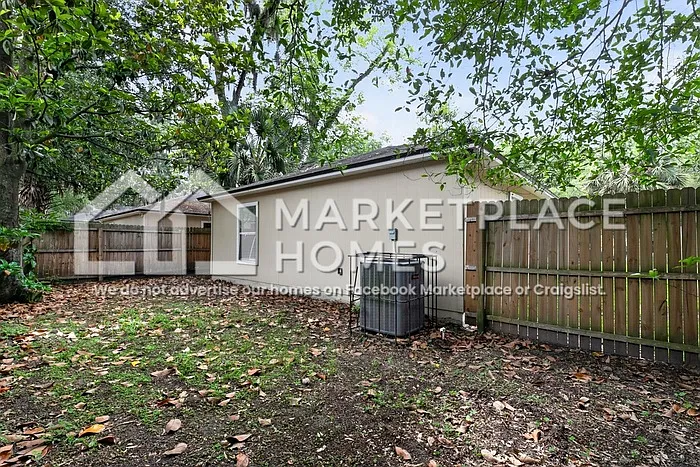 2167 Thomas Ct — Photo 21