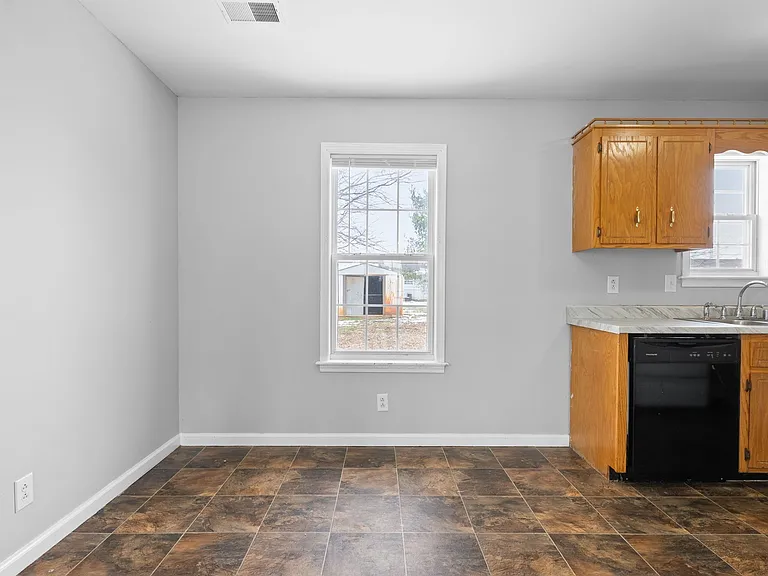 1042 Shadow Ridge Ave — Photo 10