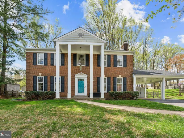 4404 Custis Dr, Rockville, MD 20853