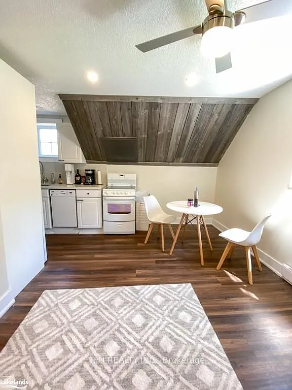 Studio, $1,800 — Photo 4
