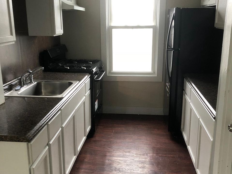 2nd image of 212 Nash Rd