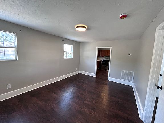 3rd image of 2126 Cleveland Ave