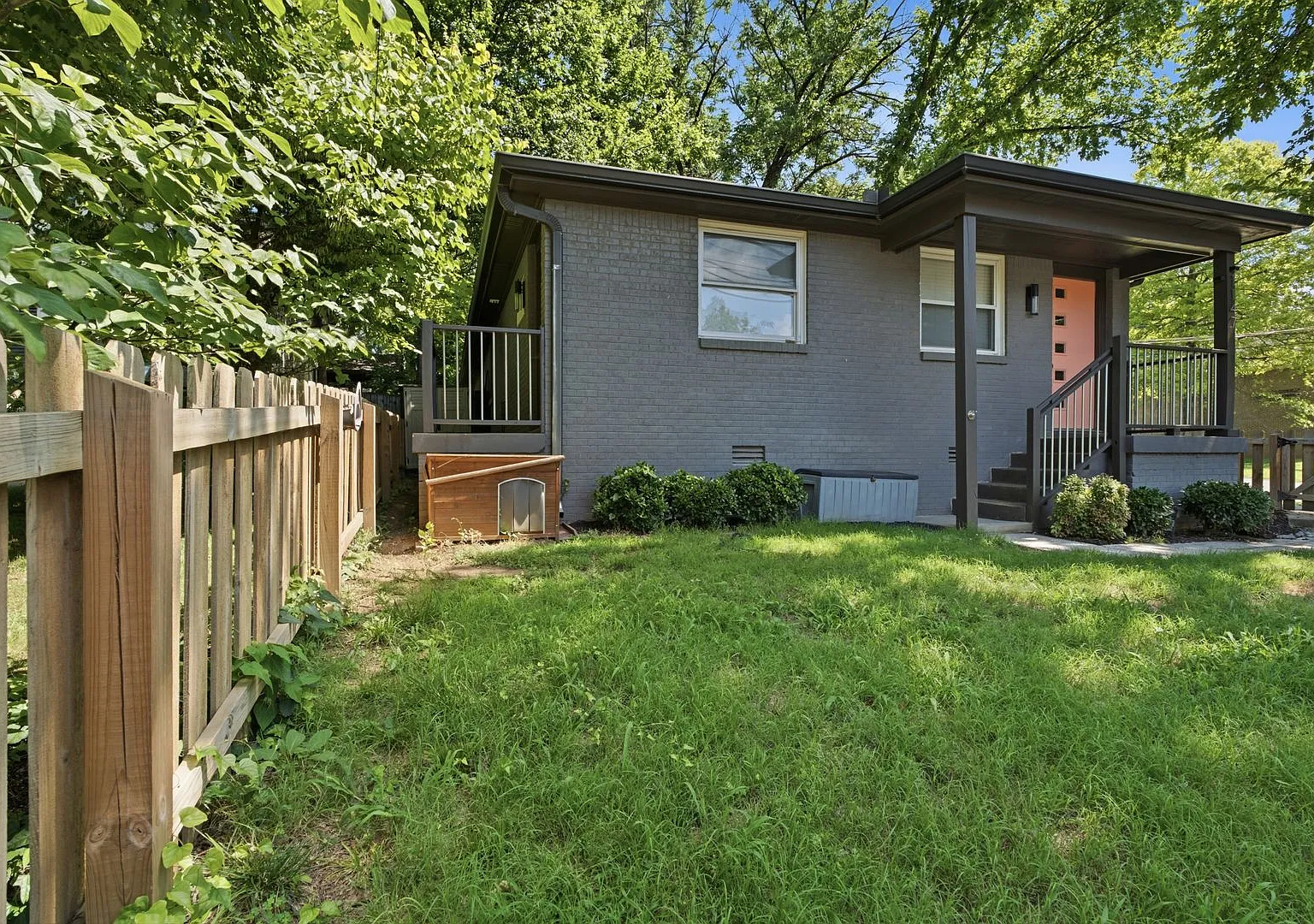 Cozy East Nashville Home — Photo 2