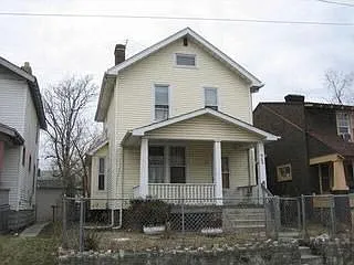 905 Heyl Ave photo 1
