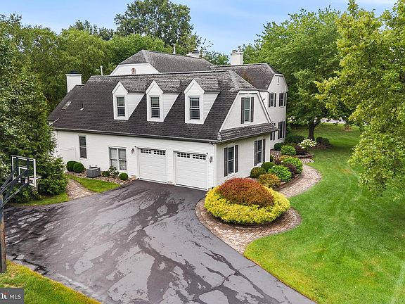 5th image of 1 Woodland Dr