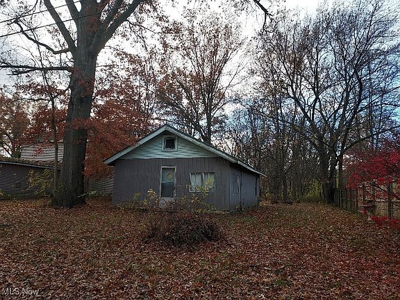 4th image of 2020 Craig Dr