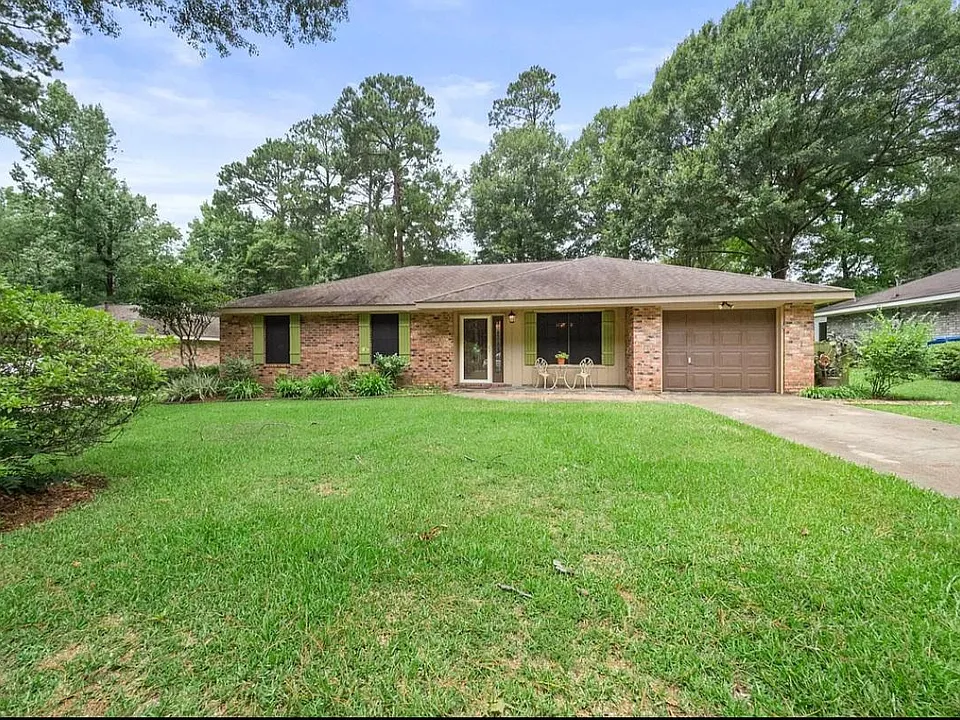 809 Royal Oak Ln