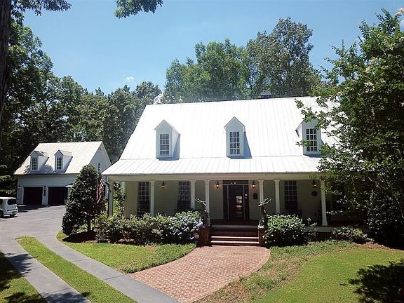 3rd image of 1114 Dogwood Way