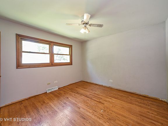 4th image of 823 Gerry St