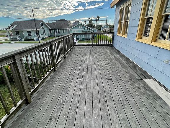 3rd image of 2416 33rd St