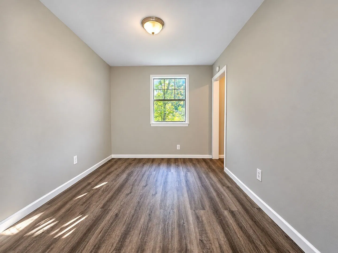 2 bed, 1.0 bath, 900 sqft, $925 — Photo 4