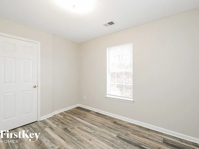 70 Center Oak Dr — Photo 14