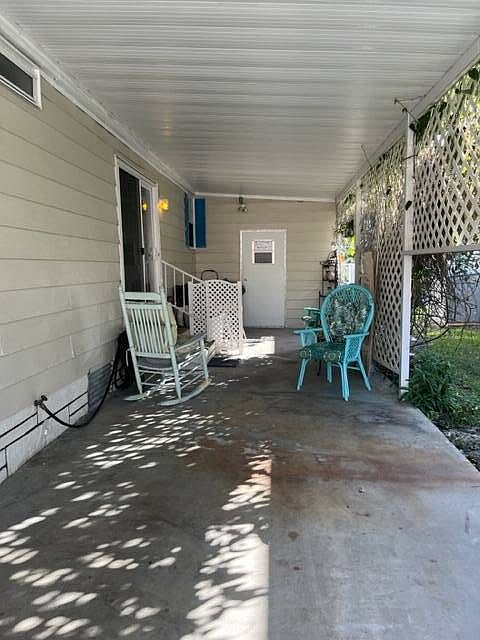 1st image of 614 Waveside Dr