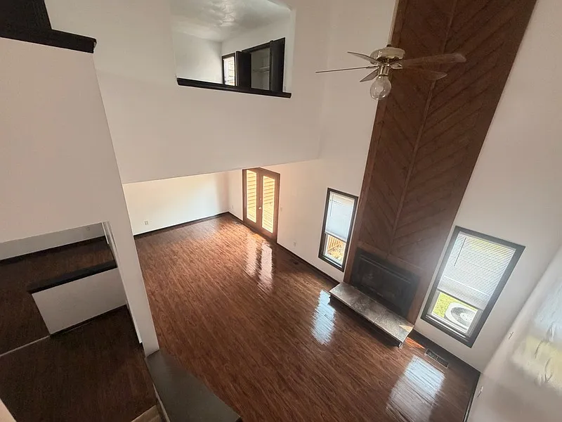 3 bed, 1.5 bath, 1500 sqft, $1,850 — Photo 2