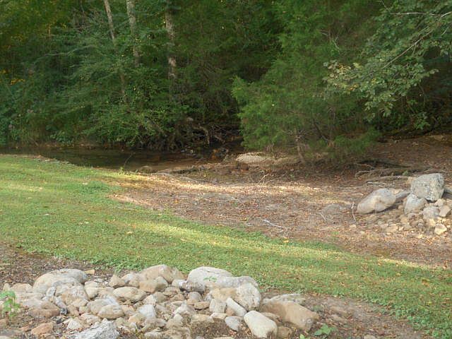 2nd image of 139 Boynton Rd