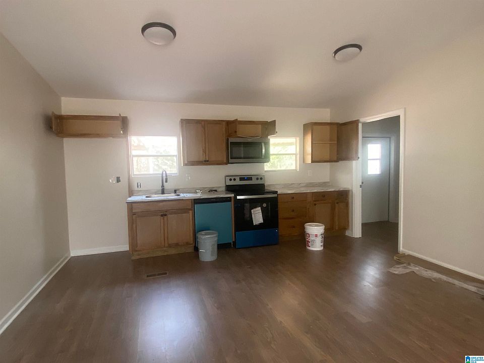 2nd image of 94 Prosperity Ln