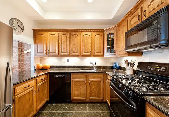 5th image of 365 W 117th St APT 2