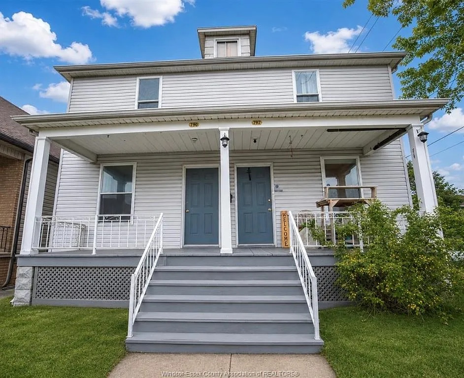 3 bed, $2,200 — Photo 1