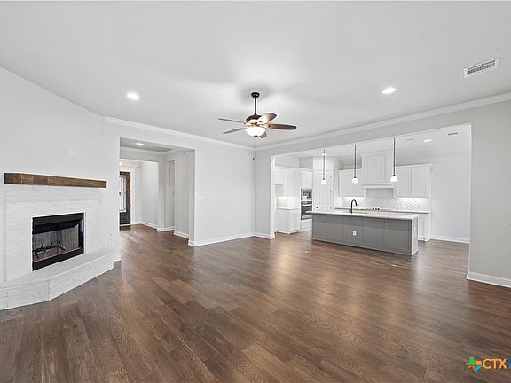 4th image of 6617 Clayton Ct