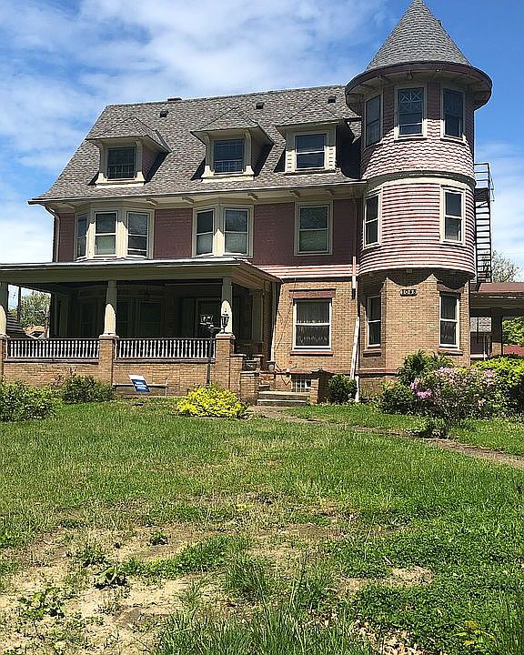 1st image of 1045 East Blvd