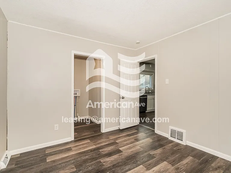 686301_002_living_room_13868865.jpg