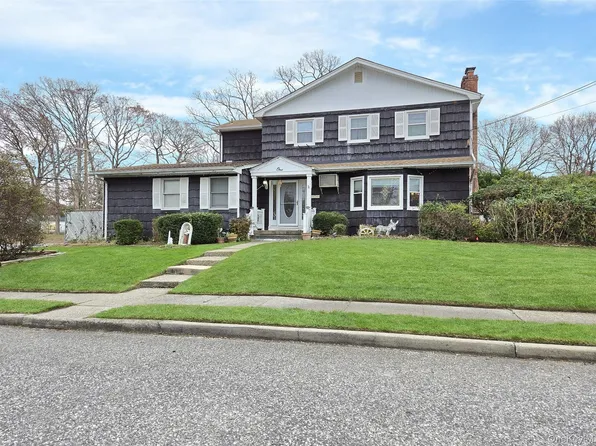 1 Jamar Lane, Ronkonkoma, NY 11779