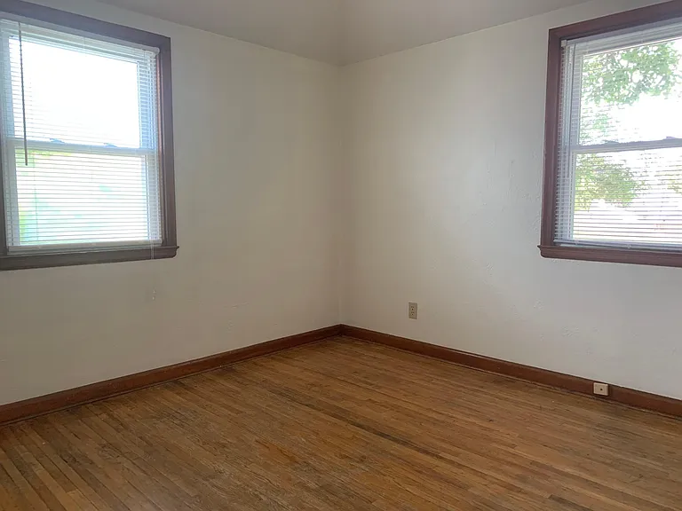4336 Walker Ave — Photo 10
