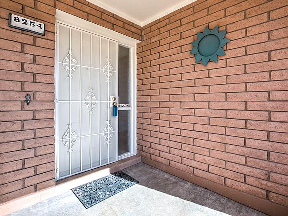 4th image of 8254 E Madero Ave