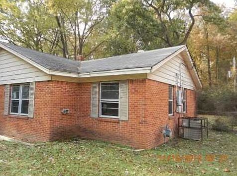 3rd image of 3527 Madewell St
