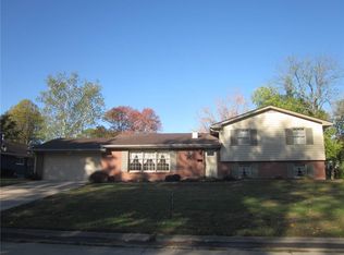 4110 Ridgeway Ave, Columbus, IN 47203