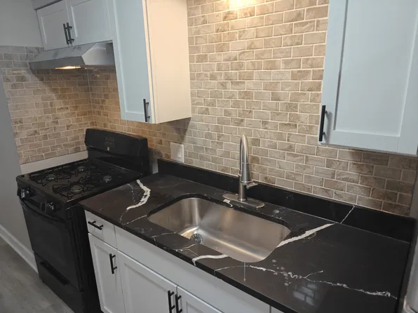 436 W Division St, Villa Park, IL