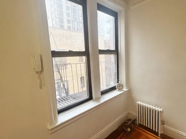 315 East 77th Street image 18 of 18