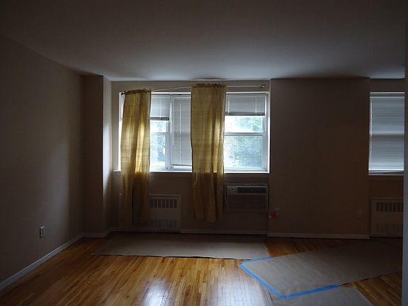 5th image of 377 N Broadway APT 303