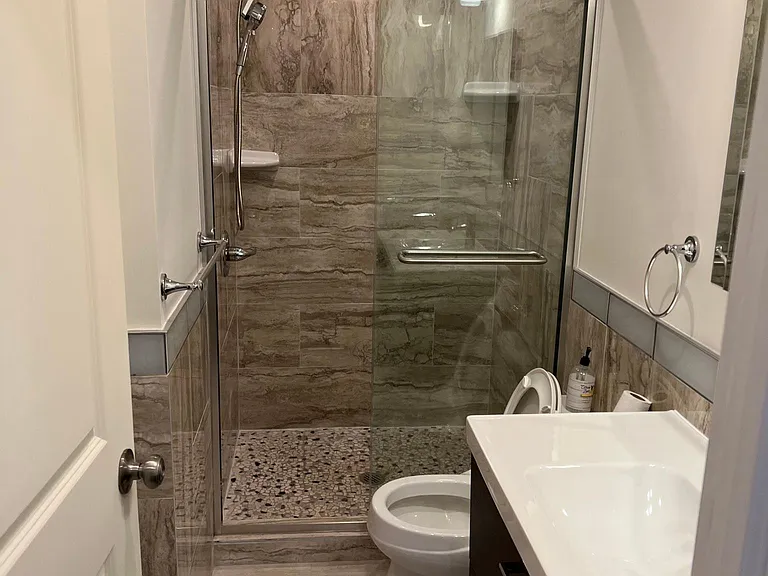 8 S Front St #2B — Photo 4