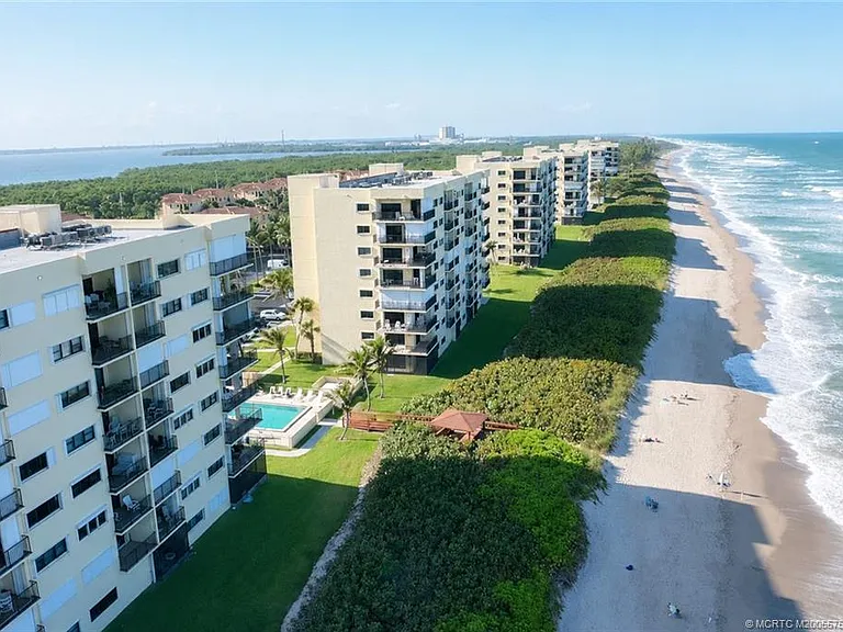7430 S Ocean Dr #220 — Photo 1