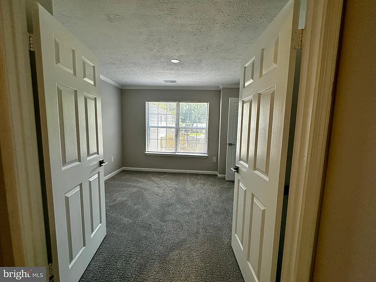 404 Cabin Ct — Photo 36