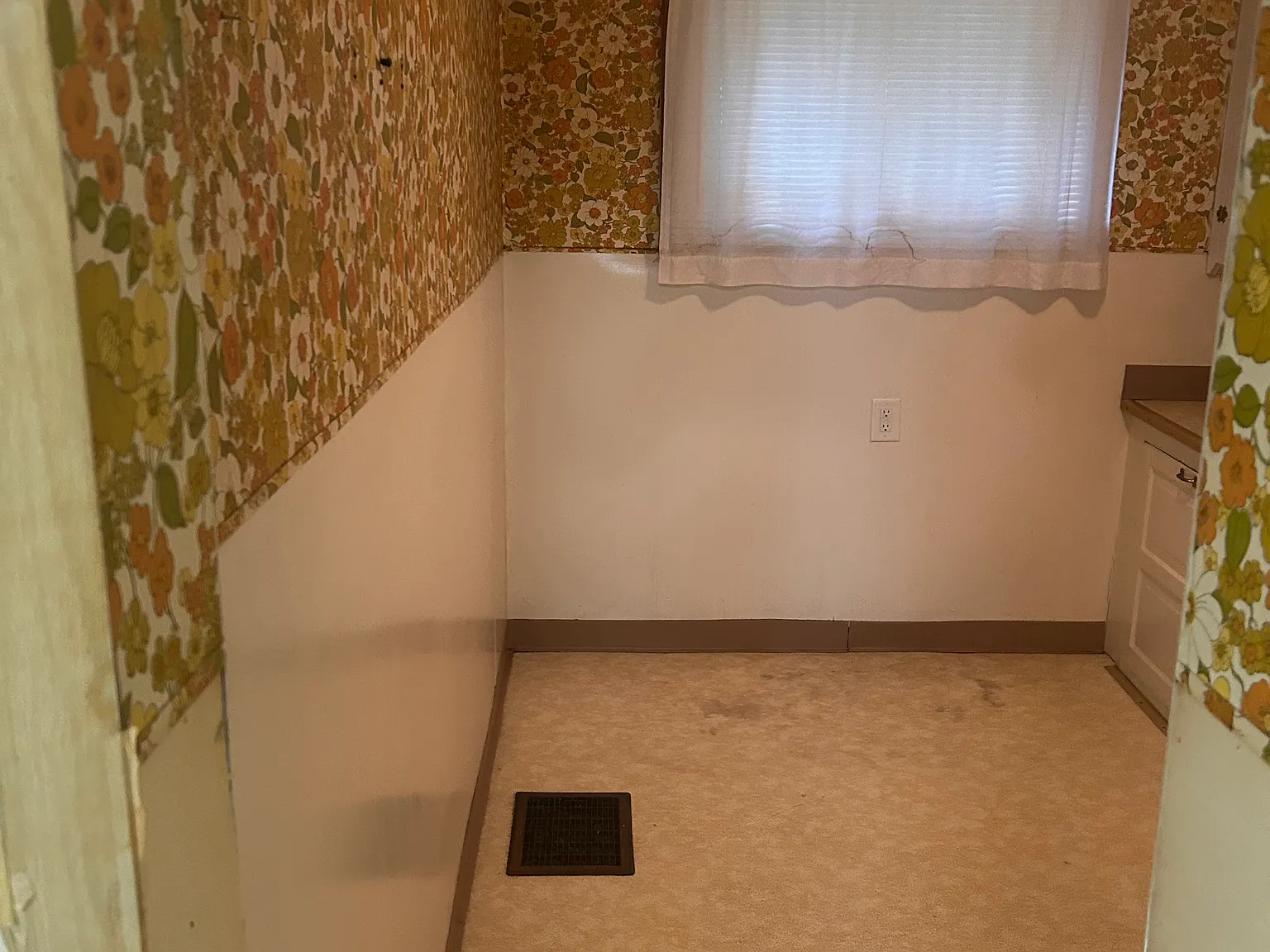 1 bed, 1200 sqft, $1,100 — Photo 4