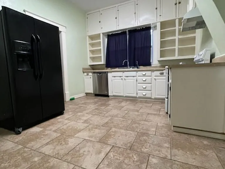 721 N Kickapoo Ave — Photo 5