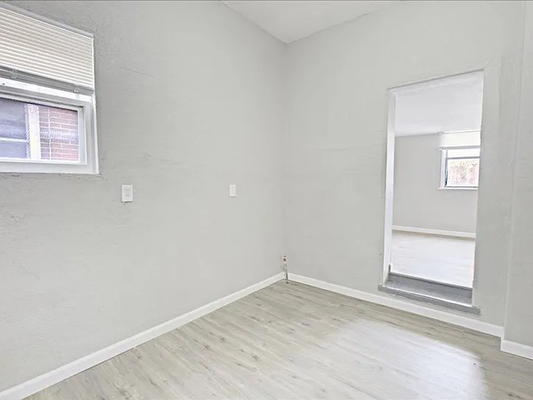 6730 Vermont Ave — Photo 7