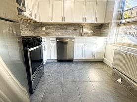 64-15F 186th Ln, Fresh Meadows, NY