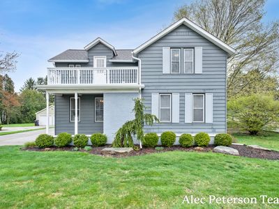 107 W Main Ave, Zeeland, MI, 49464