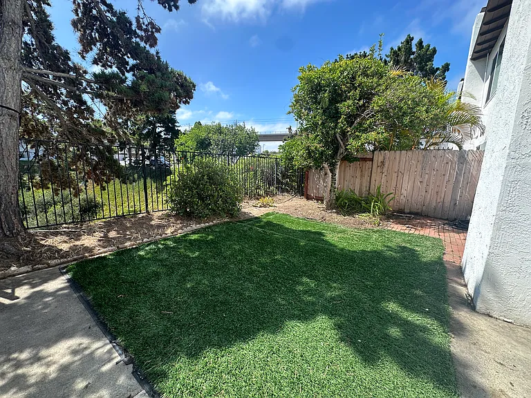 9821 Genesee Ave — Photo 25