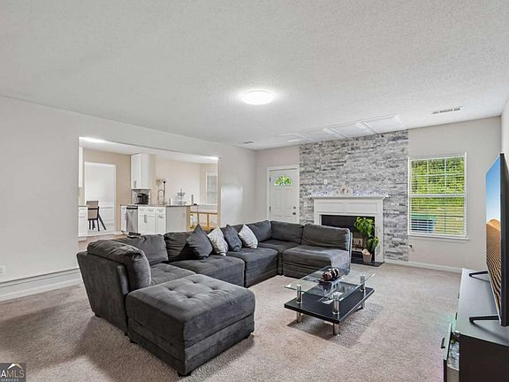 3rd image of 6612 Pamplona Pl