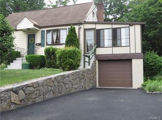 28 Saratoga Rd, White Plains, NY 10607