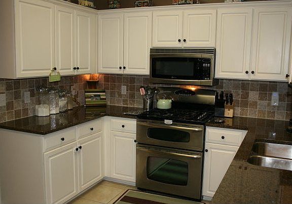 Granite with SS new appliances
