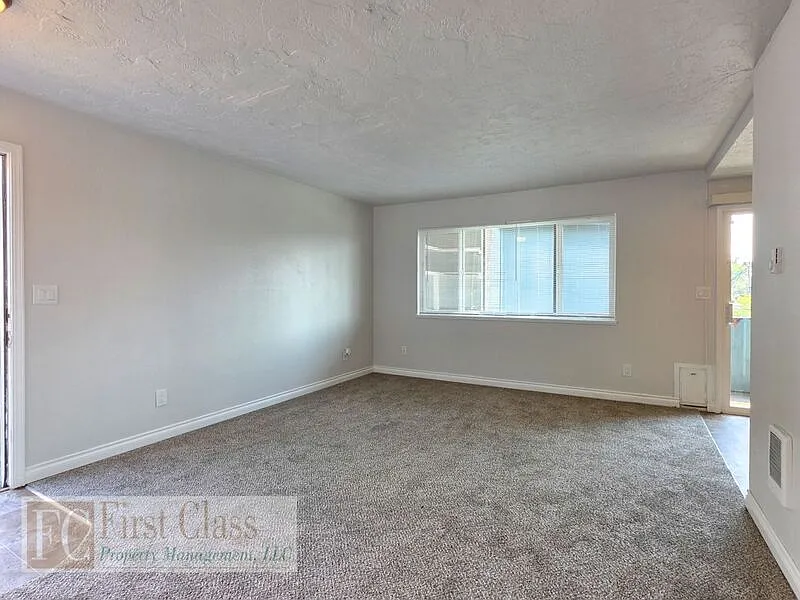 12345 SW Hall Blvd — Photo 4