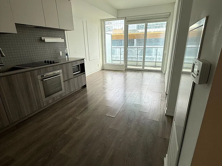 5 Buttermill Ave #505 — Photo 2