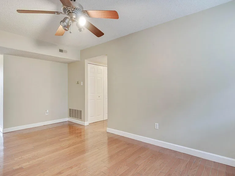 9108 Eager Rd — Photo 10